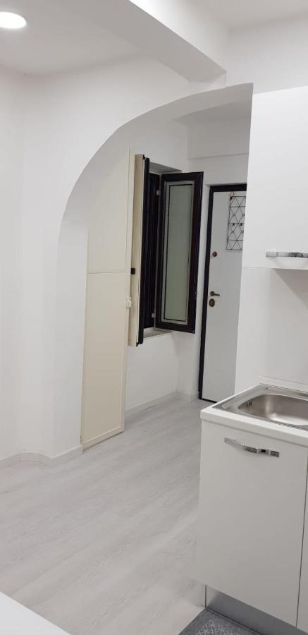 Holiday House Fieravecchia Salerno Exterior foto